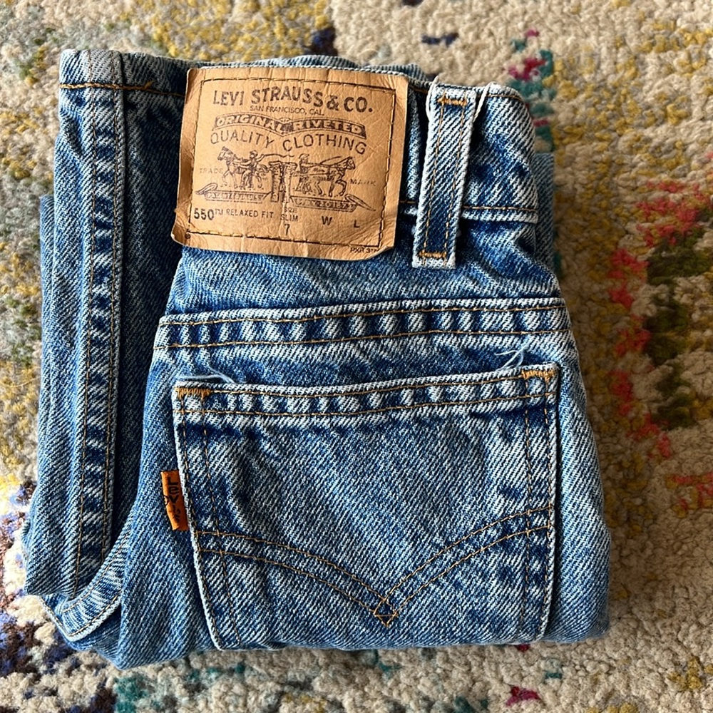Kids orange tab Levi’s 550 slim 7